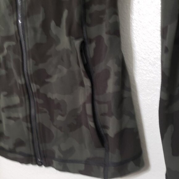 Lululemon Hooded Define Jacket - Picture 9 of 14